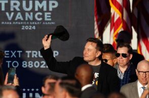 Στο πλευρό των Ρεπουμπλικανών ο Έλον Μασκ