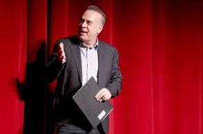 Ο Φώτης Σεργουλόπουλος παντρεύτηκε τον σύντροφό του υπό άκρα μυστικότητα 