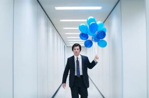 Severance: Στη δημοσιότητα το πρώτο τρέιλερ της 2ης σεζόν - Η βραβευμένη τηλεοπτική σειρά του Apple TV+ επιστρέφει με νέα επεισόδια.