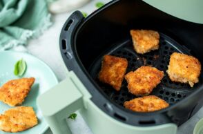 Αυτά που δεν πρέπει να βάλουμε μέσα στο air fryer 