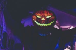 Τι είναι το Halloween και πώς προέκυψε το έθιμο με τις κολοκύθες