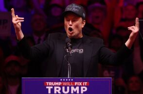 Εκλογές ΗΠΑ 2024: Ο Έλον Μασκ ενώπιον δικαστηρίου για την «παράνομη λοταρία» που οργανώνει δίνοντας καθημερινά 1 εκατ. δολάρια σε ψηφοφόρους του Ντόναλντ Τραμπ