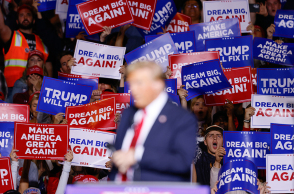 Οι οπαδοί του Τραμπ: Μία ακτινογραφία στο σκοτεινό σύμπαν του MAGA