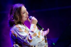 Η Χάρις Αλεξίου