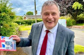 Βρετανία: Βουλευτής κατηγορείται για επίθεση, καθώς φέρεται να γρονθοκόπησε έναν περαστικό - Απομακρύνθηκε από το κυβερνών Εργατικό Κόμμα