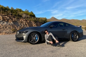 Το Ford Mustang Dark Horse είναι Ωμή Δύναμη 