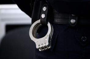 Συνελήφθη 72χρονος για βιασμό ανήλικου κοριτσιού μετά από καταγγελία στο 10201 - Εντοπίστηκε στην περιοχή του Ελληνικού - Οδηγείται στον εισαγγελέα