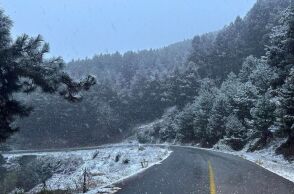 Η κακοκαιρία Alexandros έφερε χιόνια: Εικόνες από τις περιοχές που ντύθηκαν στα «λευκά»