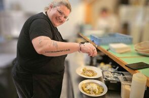 H Γωγώ Δελογιάννη στο Bios