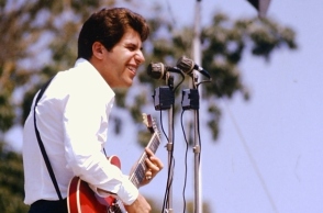 Johnny Rivers: Πολυτάλαντος