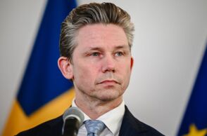 Σουηδία: Καλεί τους πολίτες της να προετοιμαστούν για μια πιθανή σύρραξη - Εξέδωσε φυλλάδιο που λέει στους πολίτες τι πρέπει να κάνουν