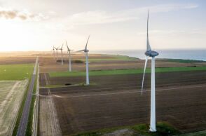 Amazon: Έργα αιολικής ενέργειας μεγάλης κλίμακας στην Ελλάδα - Συνολική επένδυση άνω του 1 δισ. δολ. - Συγχρηματοδότηση από Εθνική Τράπεζα και Ταμείο Ανάκαμψης.