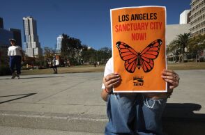 Το Λος Άντζελες αυτοανακηρύσσεται «ασφαλές καταφύγιο» για μετανάστες και ΛΟΑΤΚΙ νέους - Η δεύτερη μεγαλύτερη πόλη των ΗΠΑ στέλνει μήνυμα στον Ντόναλντ Τραμπ