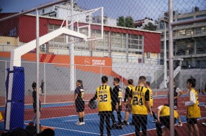 Το πρώτο jumpball στα δύο πλήρως αναβαθμισμένα γήπεδα μπάσκετ στη Γκράβα