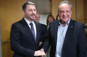 Νίκος Ανδρουλάκης: Θα είμαι στο πλευρό της δημοτικής αρχής του Δήμου Θεσσαλονίκης - Ο πρόεδρος του ΠΑΣΟΚ συναντήθηκε με τον Στέλιο Αγγελούδη