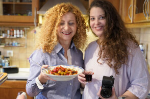 Η Βασιλική και η Εβίνα, που δημιούργησαν το Greek Mezes