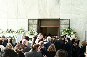 Το τελευταίο «αντίο» στον εκδότη Αντώνη Λυμπέρη