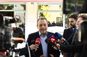 Ε όχι και σοβαρός ο Φάμελλος