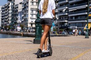 Θεσσαλονίκη: Έλεγχοι για παραβάσεις εναλλακτικών μέσων μεταφοράς πραγματοποιήθηκαν από την αστυνομία - Σωρεία παραβάσεων από ηλεκτρικά πατίνια. 