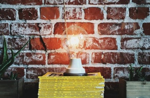 Αναμμένη Λάμπα