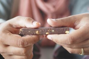 Μελέτη: Η κατανάλωση μαύρης σοκολάτας μπορεί να σχετίζεται με χαμηλότερο κίνδυνο εμφάνισης διαβήτη τύπου 2 - Τα αποτελέσματα της επιστημονικής έρευνας. 