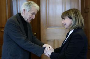 Η Κατερίνα Σακελλαροπούλου συναντήθηκε με τον σκηνοθέτη Κώστα Γαβρά