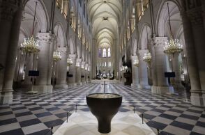 Η Παναγία των Παρισίων ανοίγει και πάλι σήμερα τις πόρτες της 