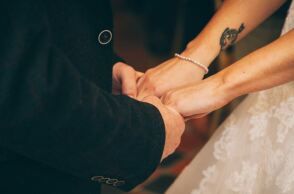 Λάρισα: Υποψήφιος νονός κλέφτηκε με την κουμπάρα ένα μήνα πριν τη βάφτιση