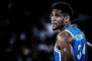 Ο Γιάννης Αντετοκούνμπο