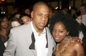 Οι αινιγματικές αναρτήσεις πρώην «προστατευόμενης» του Jay-Z εν μέσω των κατηγοριών περί βιασμού