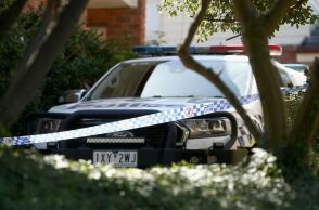 Αυστραλία: Γονείς προσποιήθηκαν ότι ο 6χρονος γιος τους έχει καρκίνο για να αποσπάσουν δωρεές - Του ξύρισαν το κεφάλι και τον τοποθέτησαν σε αναπηρικό καροτσάκι