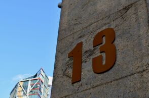 Παρασκευή και 13 σήμερα: Γιατί θεωρείται γρουσούζικη μέρα