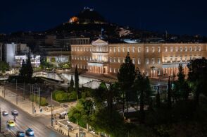 Διεθνής διάκριση για τον αρχιτεκτονικό φωτισμό του μεγάρου της Βουλής των Ελλήνων και του μνημείου του Άγνωστου Στρατιώτη στα LIT Lighting Design Awards