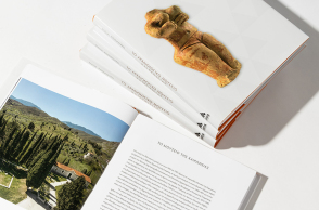 Η LAMDA Development παρουσίασε τον αφιερωματικό τόμο για το Αρχαιολογικό Μουσείο Χαιρώνειας