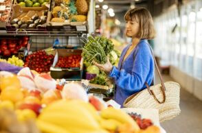 Έρευνα ΙΕΛΚΑ: Οι παράγοντες που διαμορφώνουν τις τιμές φρούτων και λαχανικών - Μέτρηση των βασικών πηγών κόστους και η πρόβλεψη για την πορεία των τιμών