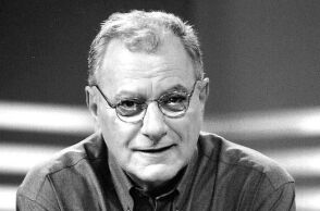 Πέθανε ο Κώστας Χαρδαβέλλας: Ήταν ο δημοσιογράφος που καθιέρωσε το ερευνητικό ρεπορτάζ στην τηλεόραση