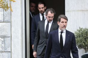 Γιατί Παύλος και Νικόλαος θέλουν τώρα να αποκτήσουν ελληνική ιθαγένεια και επώνυμο