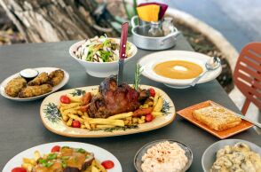 5 νόστιμες στάσεις στην πόλη που φοράει τα γιορτινά της