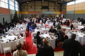 Δήμος Αθηναίων: 2.300 «γεύματα αγάπης» για τα Χριστούγεννα και την Πρωτοχρονιά