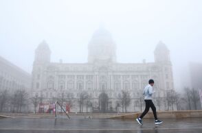 Χάος στα βρετανικά αεροδρόμια λόγω ομίχλης 