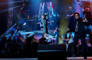 Better Man: Η ιστορία πίσω από την πρωτότυπη βιογραφική ταινία για τον Ρόμπι Γουίλιαμς, που κάνει πρεμιέρα στους ελληνικούς κινηματογράφους στις 2 Ιανουαρίου 2025.