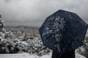 Καιρός: Επιδείνωση έως την Τρίτη με βροχές και καταιγίδες, χιονοπτώσεις, πτώση της θερμοκρασίας και θυελλώδεις ανέμους - Αναλυτική πρόγνωση
