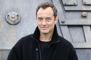 Ο Τζουντ Λο θα υποδυθεί τον Ρώσο πρόεδρο Βλαντίμιρ Πούτιν στη νέα ταινία του Ολιβιέ Ασαγιάς - Συμπρωταγωνιστούν Πολ Ντέινο, Αλίσια Βικάντερ, Ζακ Γαλιφιανάκης