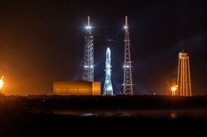 ΗΠΑ: Η Blue Origin του Μπέζος ανέβαλε και πάλι την εκτόξευση του πυραύλου της New Glenn και την προγραμματίζει τώρα για μεθαύριο, Πέμπτη