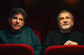 Ο Λάκης Λαζόπουλος και ο Γιάννης Μπέζος είναι «Ήρωες με παντούφλες»
