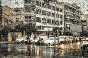 Καιρός: Βροχές, καταιγίδες και τσουχτερό κρύο την Τετάρτη