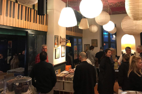 Jukebox: Ένα θεατρόφιλο μπαρ στο Μεταξουργείο