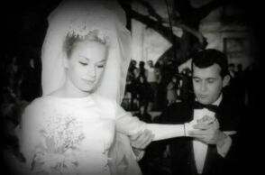 Αλίκη Βουγιουκλάκη - Δημήτρης Παπαμιχαήλ: Σαν σήμερα 18 Ιανουαρίου γίνεται ο γάμος τους στους ατμοσφαιρικούς Δελφούς