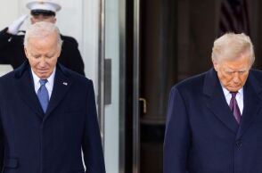 Ορκωμοσία Τραμπ: Ο Ντόναλντ Τραμπ και ο Τζο Μπάιντεν έφτασαν μαζί στο Καπιτώλιο - Αντίστροφη μέτρηση για την αλλαγή σκυτάλης στον Λευκό Οίκο.