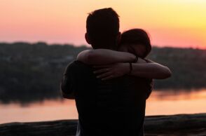 Παγκόσμια ημέρα αγκαλιάς η 21η Ιανουαρίου